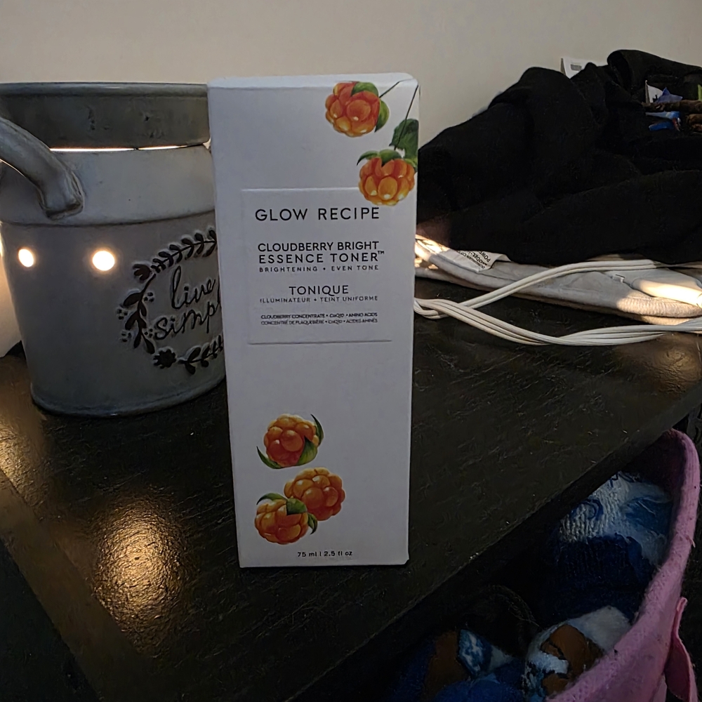 Glow Recipe Cloudberry Bright Essence Toner with Orange Accents